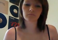 Cute amateur babe flashes her tits and pussy on webcam