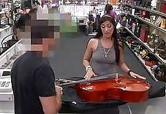 Amateur babe pawns her Cello and fucked