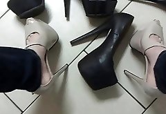 cum on heels