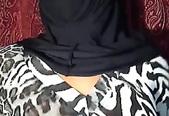 Arab Flashes Her Nice Tits