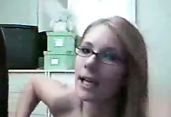 Hot blondie in glasses strips and gonna pleas her wet pussy