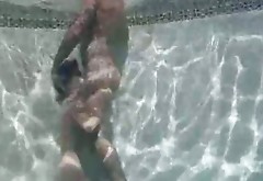 Beautiful vintage babe having unforgettable sex fun in the pool