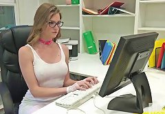 Cute office slut bangs with random guy after works done New 16 Aug 2018 Sunporno