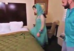 Arab girl sucking a stranger on Arab sex clip
