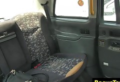 English amateur cockriding cabbie in taxi