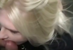 Hell sexy blond girl is sucking dick in the changing room in the mall
