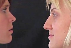 Newbie lesbian teenies get their yummy muffs licked and fucked Porn Videos