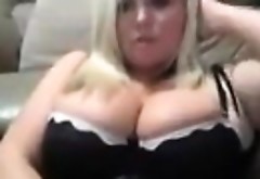Blonde BBW Masturbating Live