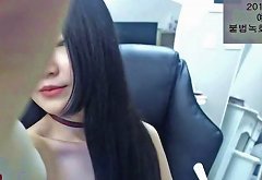 asian teen camgirl plays with her nice tits