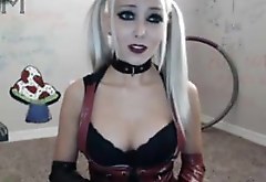 Hot Camgirl dress as Harley Quinn (Who is she?)