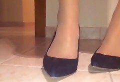 Anna moves her sexy nylon feet (part 3)