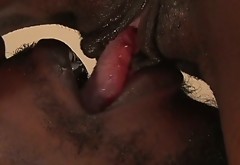 Sextractive ebony slut gives zealous oral fuck to horny dude