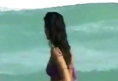 Hot Jessica Alba Beach Voyeur Vid!