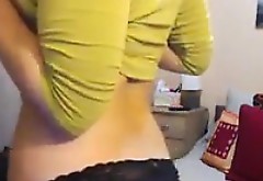 Pretty Cam Girl Shows Off Her Tits