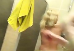 Many amateur girls spied in a public shower room