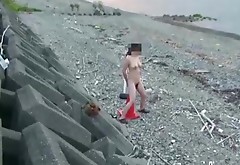 Amateur wife fucks a giant road cone outdoors