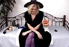 Bizarre Samantha halloween apple trick
